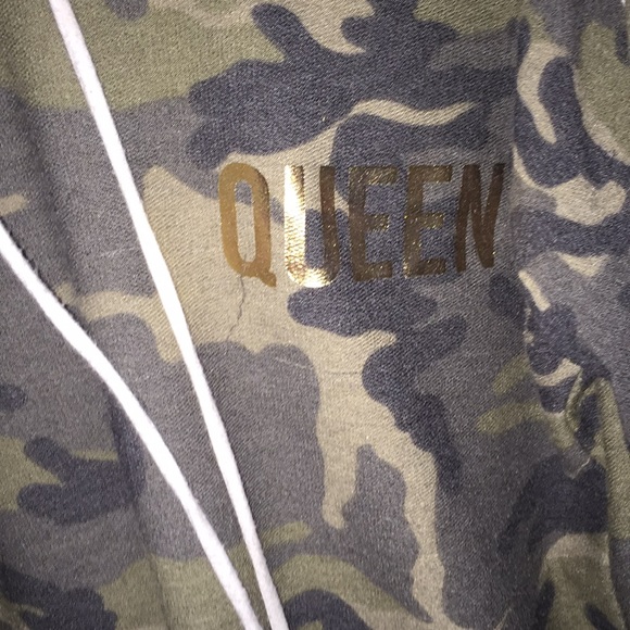 Long sleeve crop top with hoodie - Picture 4 of 4